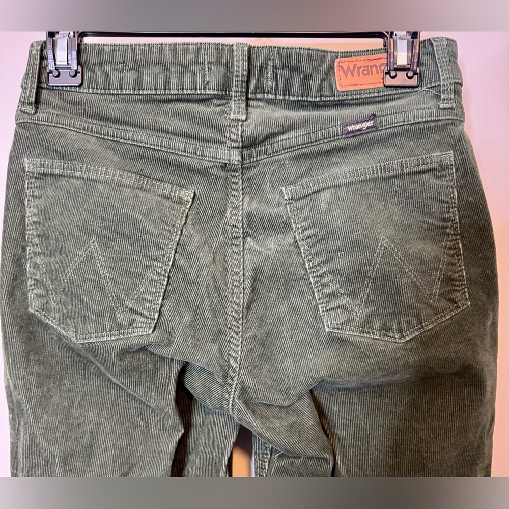 Wrangler Green Corduroy Waistband Detail